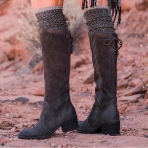 Born Felicia Dark Brown Riding Boots 8